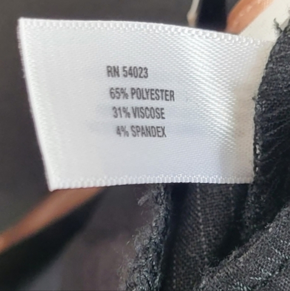 GAP Slim Cropped Pants Size 0R - Picture 9 of 10